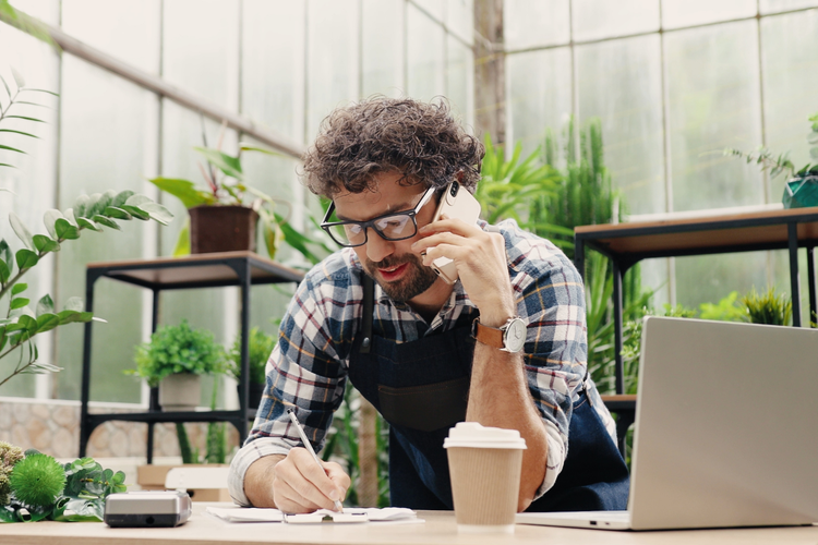 How Small Businesses Can Compete With Industry Giants